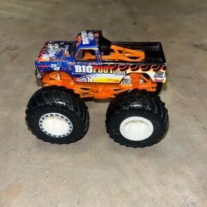 Hot Wheels Monster Trucks BIGFOOT 1:64 2023 Demolition Doubles